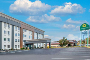 Отель La Quinta Inn by Wyndham St. Louis Hazelwood - Airport North  Хазелвуд